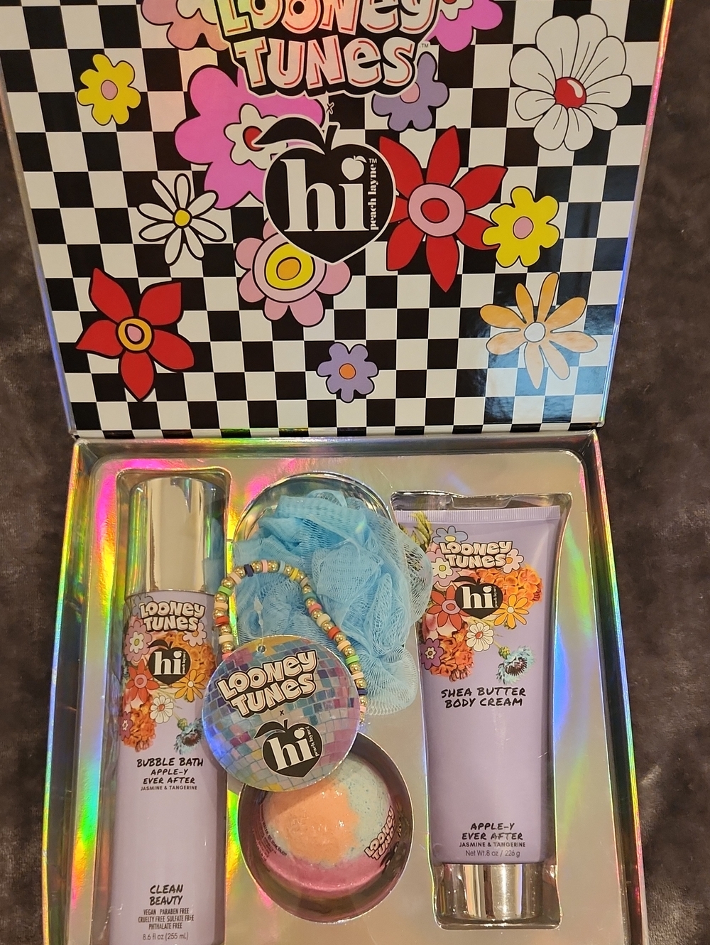 Warner Bros. Bath & Body Gift Set - Purple, Blue & Pink